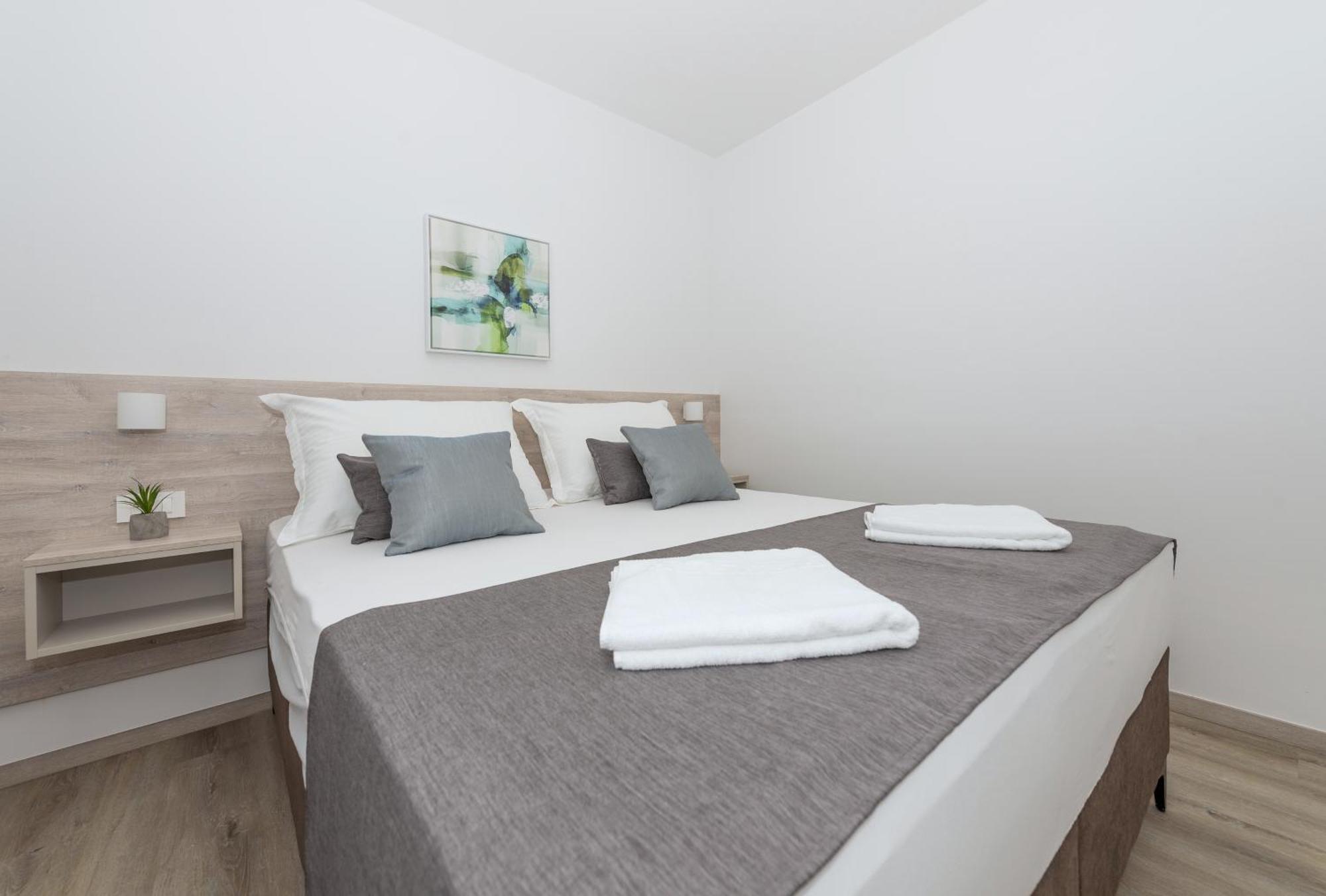Apartments By The Sea Makarska - 19134 Room photo